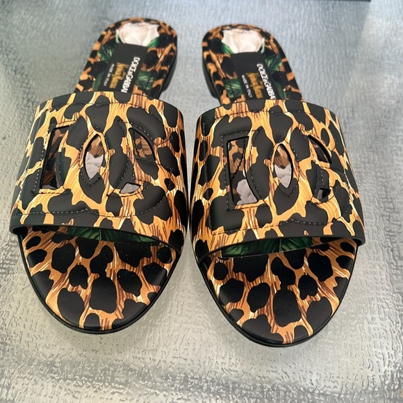 Dolce & Gabbana Leopard Sandals - Picture 8 of 8
